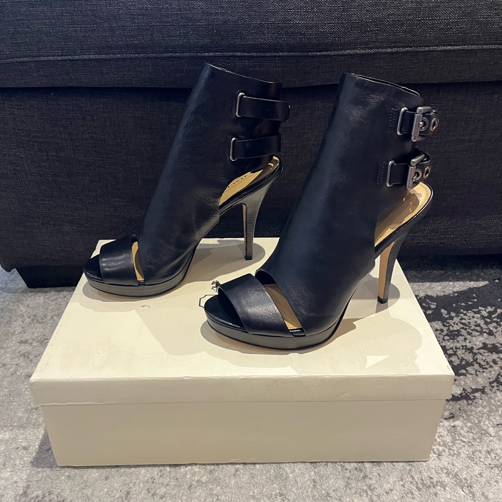 BNIB Coach Black Stiletto Heels with Strappy Design Size 6